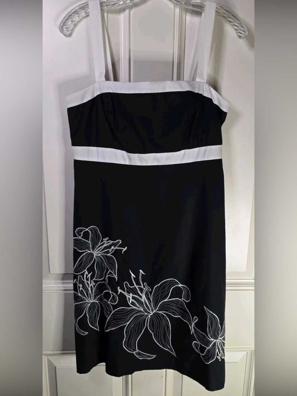 Ann Taylor Black White Floral Embroidered Sleeveless A-Line Midi Dress Size 6